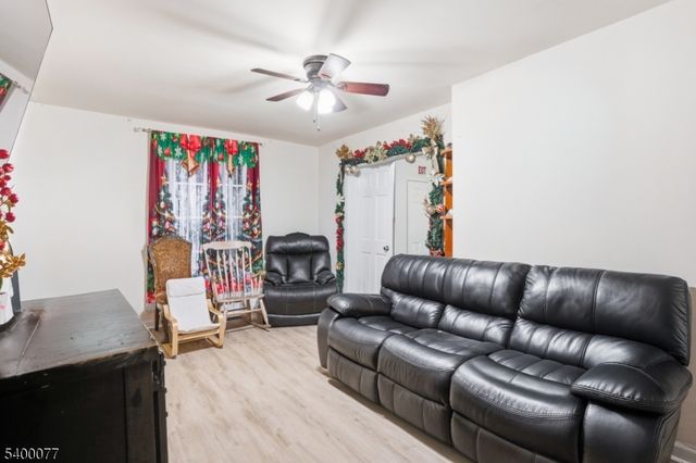 140 4Th Ave, Newark City, NJ 07104