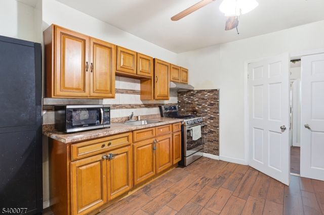 140 4Th Ave, Newark City, NJ 07104