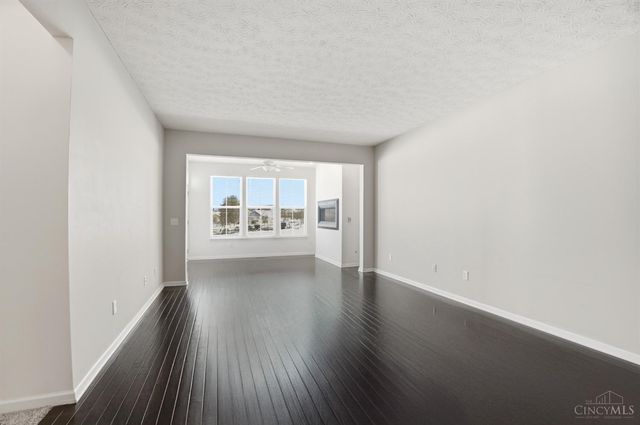 7452 Victoria Falls Avenue, Deerfield Twp., OH 45039