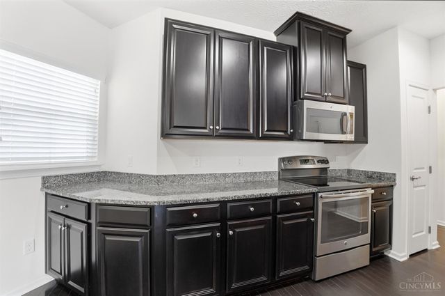 7452 Victoria Falls Avenue, Deerfield Twp., OH 45039