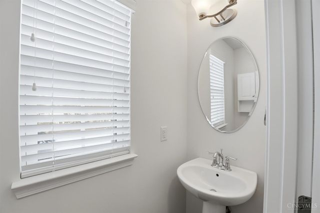 7452 Victoria Falls Avenue, Deerfield Twp., OH 45039