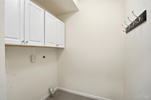 7452 Victoria Falls Avenue, Deerfield Twp., OH 45039