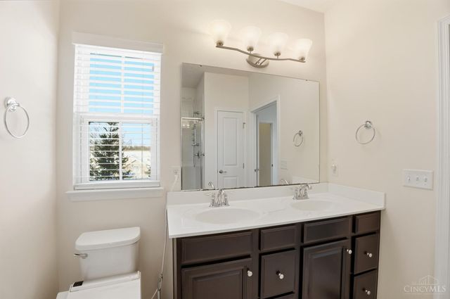 7452 Victoria Falls Avenue, Deerfield Twp., OH 45039