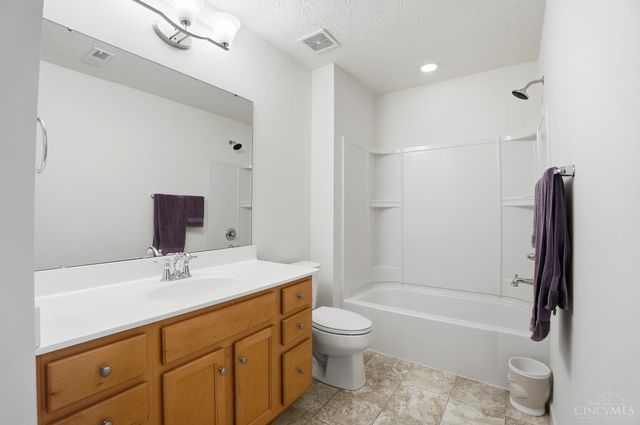 7452 Victoria Falls Avenue, Deerfield Twp., OH 45039