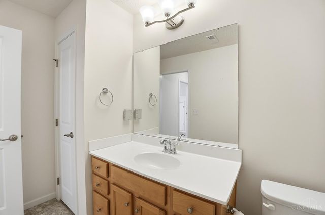 7452 Victoria Falls Avenue, Deerfield Twp., OH 45039