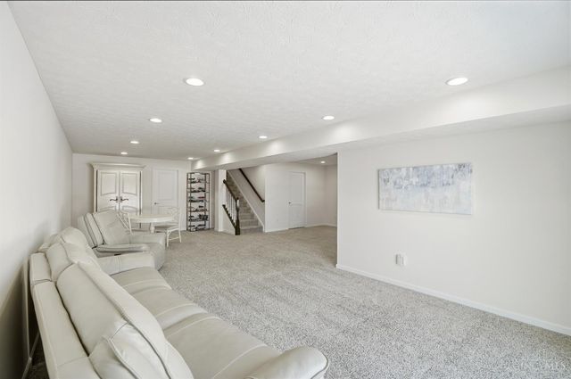 7452 Victoria Falls Avenue, Deerfield Twp., OH 45039