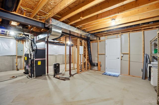 7452 Victoria Falls Avenue, Deerfield Twp., OH 45039