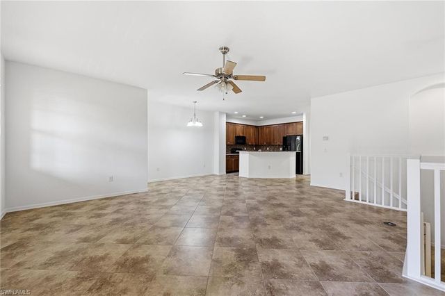 9037 Alturas ST 3702, Naples, FL 34113