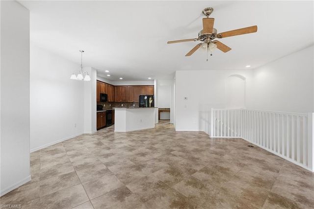 9037 Alturas ST 3702, Naples, FL 34113