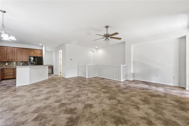 9037 Alturas ST 3702, Naples, FL 34113