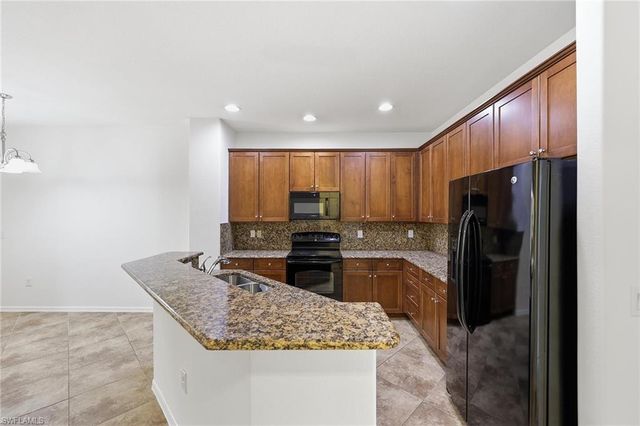 9037 Alturas ST 3702, Naples, FL 34113