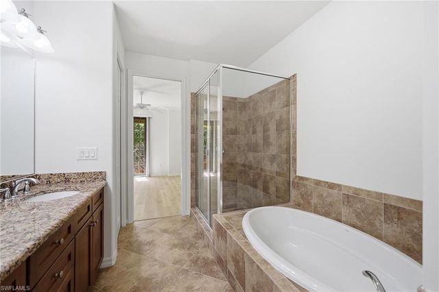 9037 Alturas ST 3702, Naples, FL 34113