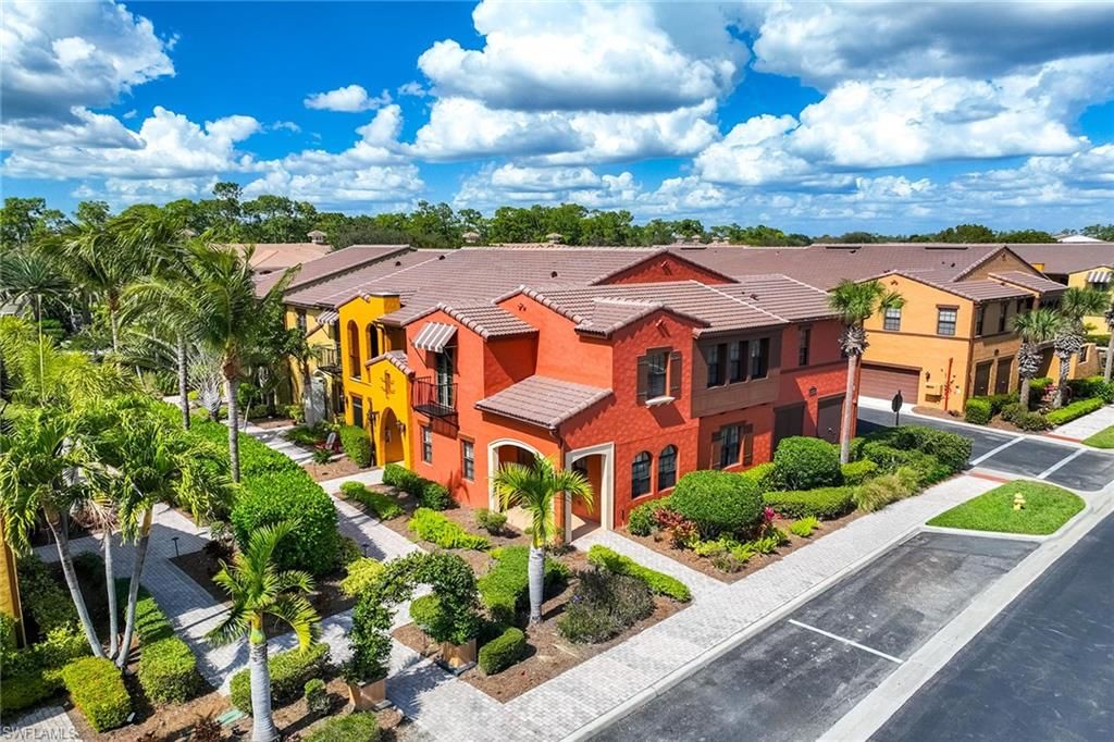 9037 Alturas ST 3702, Naples, FL 34113