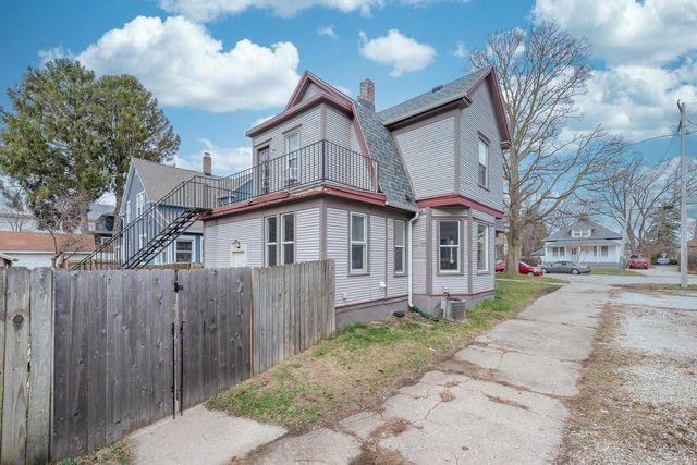 6562 5th AVENUE, Kenosha, WI 53143