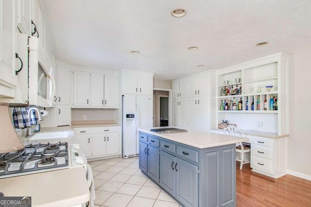 3925 MARK LAKE Road, Cumming, GA 30028