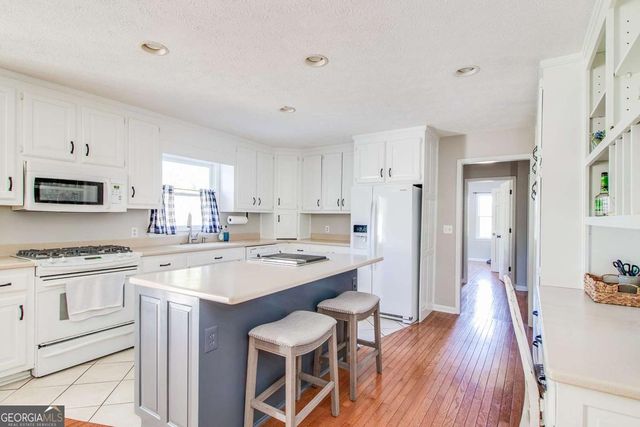 3925 MARK LAKE Road, Cumming, GA 30028