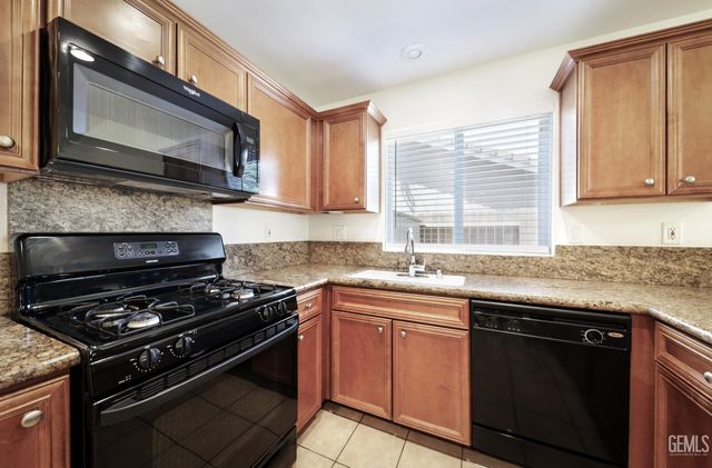 11506 Pacific Breeze Avenue, Bakersfield, CA 93312
