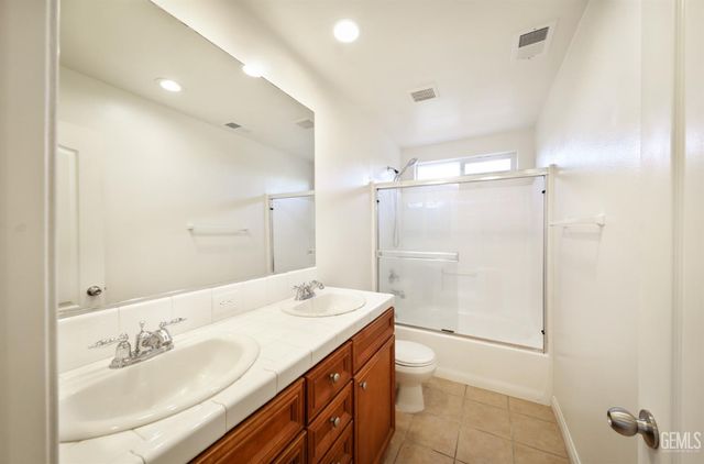 11506 Pacific Breeze Avenue, Bakersfield, CA 93312