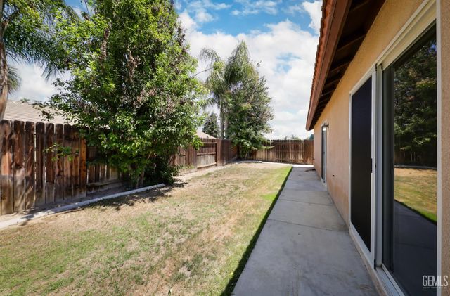 11506 Pacific Breeze Avenue, Bakersfield, CA 93312