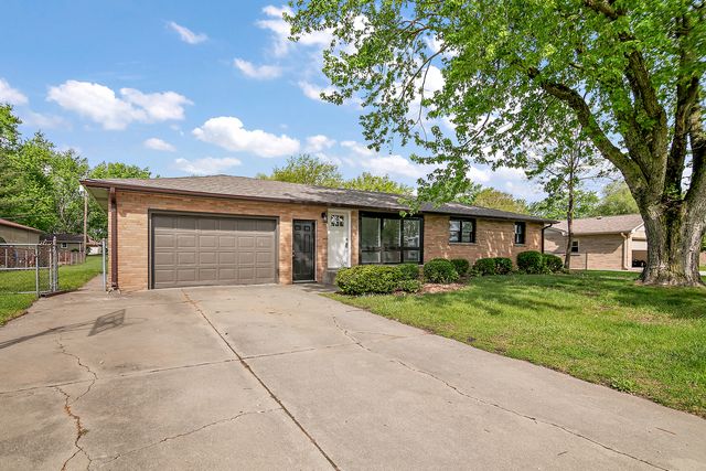 112 N El Dorado Drive, Kankakee, IL 60901