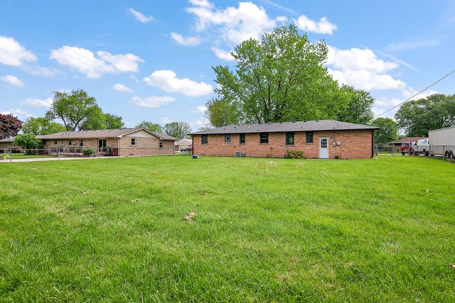 112 N El Dorado Drive, Kankakee, IL 60901