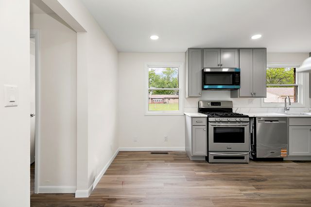 112 N El Dorado Drive, Kankakee, IL 60901