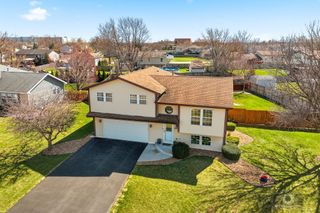 7415 W Braemar Lane W, Frankfort, IL 60423