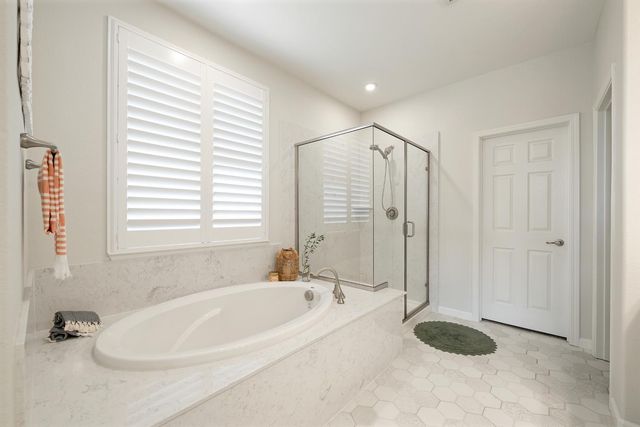 800 Lazy Creek Dr, Rocklin, CA 95765