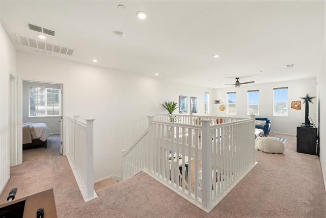 800 Lazy Creek Dr, Rocklin, CA 95765