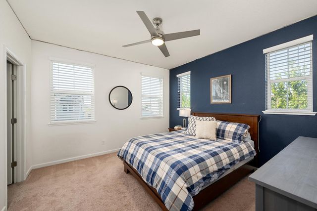800 Lazy Creek Dr, Rocklin, CA 95765
