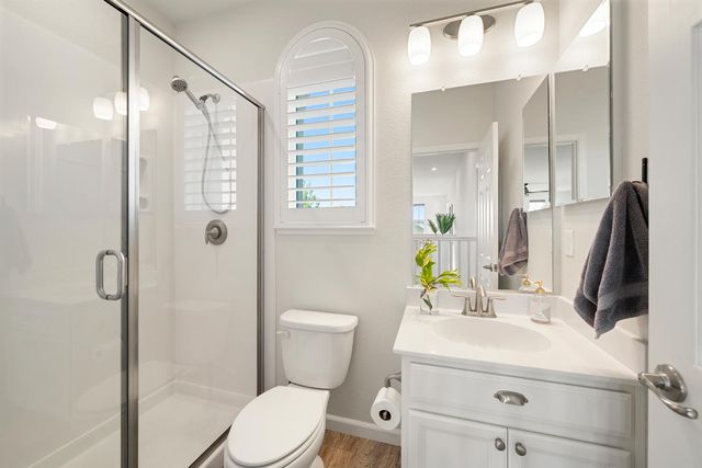 800 Lazy Creek Dr, Rocklin, CA 95765