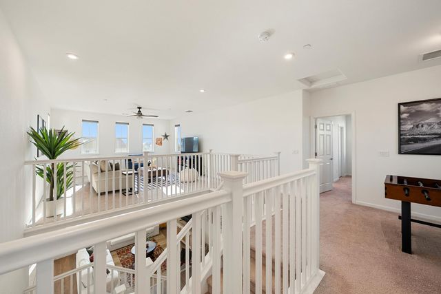 800 Lazy Creek Dr, Rocklin, CA 95765