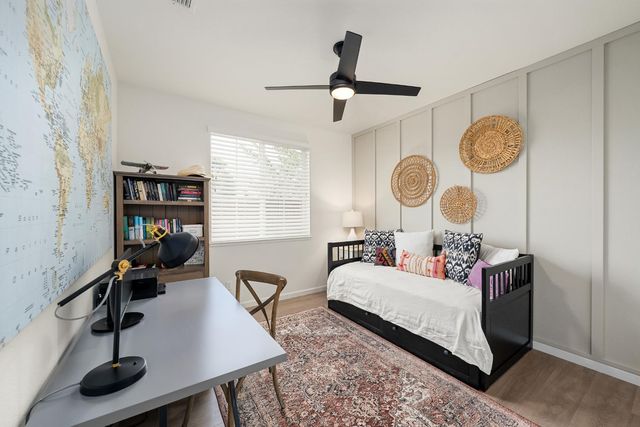 800 Lazy Creek Dr, Rocklin, CA 95765