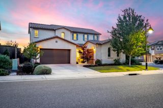 800 Lazy Creek Dr, Rocklin, CA 95765