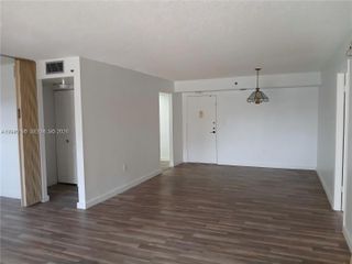 1300 Saint Charles Place 222, Pembroke Pines, FL 33026