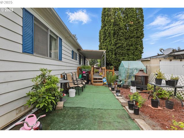 21100 Ne SANDY Blvd 52, Fairview, OR 97024