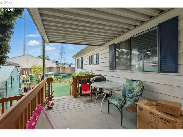 21100 Ne SANDY Blvd 52, Fairview, OR 97024