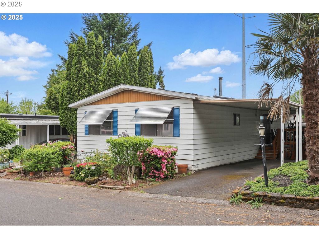 21100 Ne SANDY Blvd 52, Fairview, OR 97024