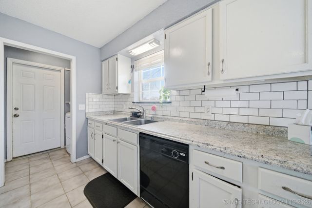 23805 E 103rd Place, Broken Arrow, OK 74014