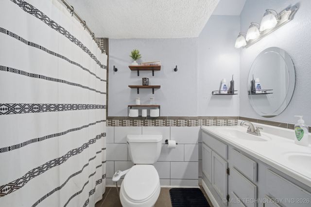 23805 E 103rd Place, Broken Arrow, OK 74014