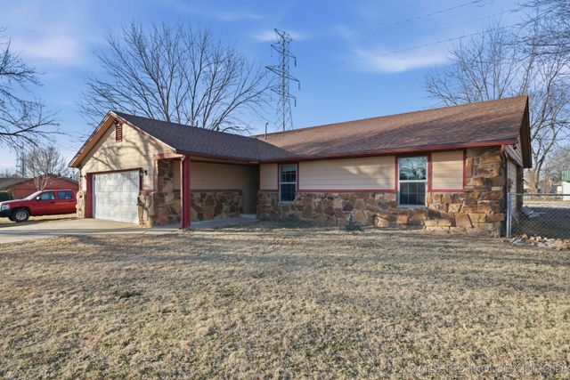 23805 E 103rd Place, Broken Arrow, OK 74014