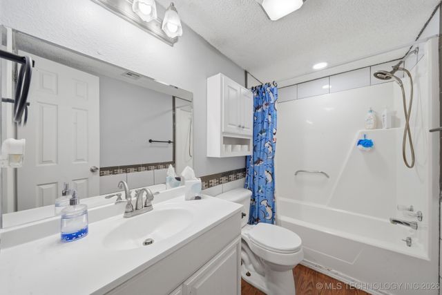 23805 E 103rd Place, Broken Arrow, OK 74014