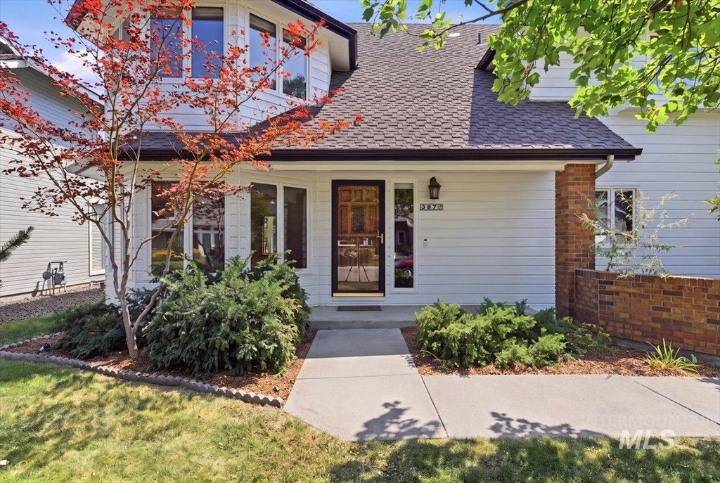 387 E Fairbrook Dr, Boise, ID 83706 photo 3