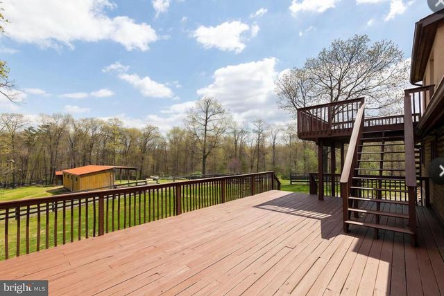 1415 S TIMBER RIDGE RD, Cross Junction, VA 22625