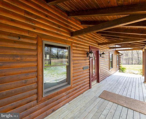 1415 S TIMBER RIDGE RD, Cross Junction, VA 22625