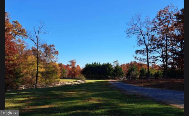 1415 S TIMBER RIDGE RD, Cross Junction, VA 22625