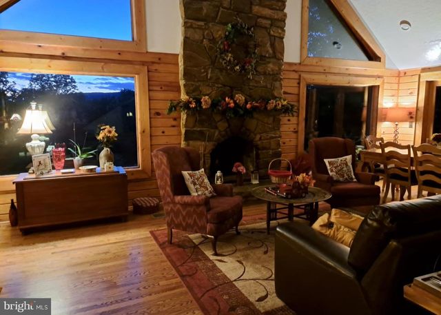 1415 S TIMBER RIDGE RD, Cross Junction, VA 22625