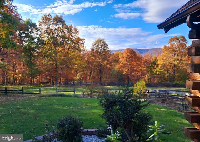 1415 S TIMBER RIDGE RD, Cross Junction, VA 22625