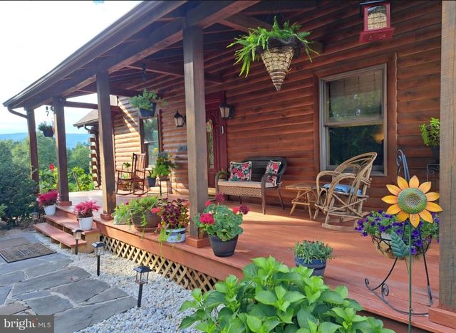 1415 S TIMBER RIDGE RD, Cross Junction, VA 22625