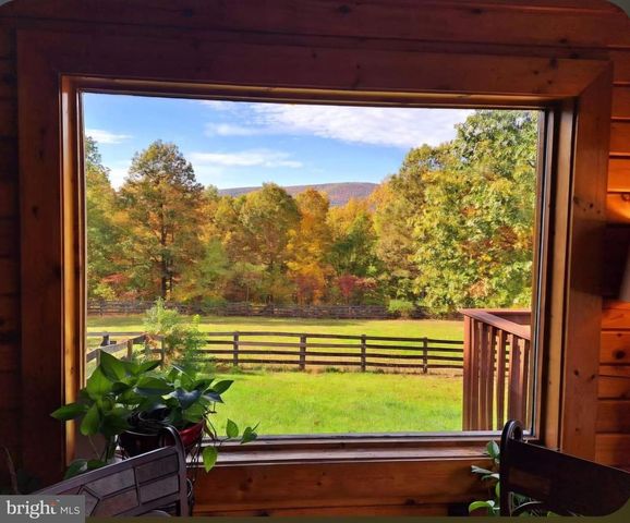 1415 S TIMBER RIDGE RD, Cross Junction, VA 22625
